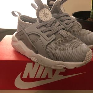 Toddler Size 10c Nike Huarache